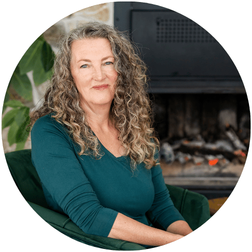 Tracey anderson Askew Tracey Anderson Askew is a renowned parenting coach supporting new parents as they use their parenting journey as a catalyst for personal growth.